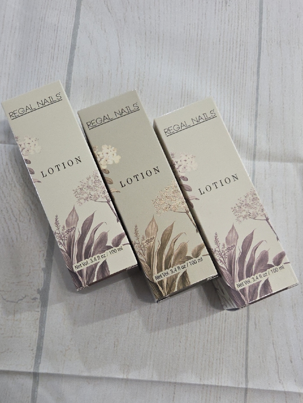 Regal NAILS lotion - Set Of 3 - Picture 2 of 5